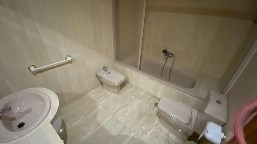 4 bedrooms apartment for sale, Torrevieja, Spain No. 817 № 15