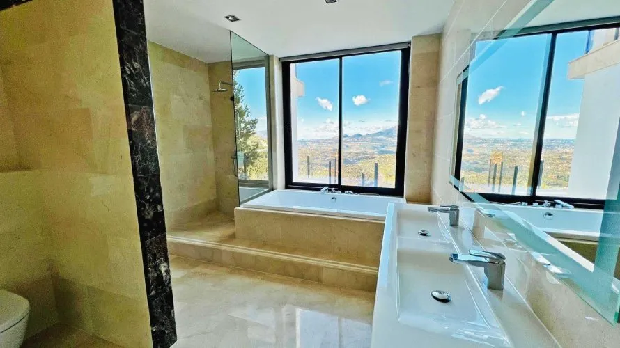 4 bedrooms villa for sale, Zona Altea Hills, Spain No. 1373 № 10