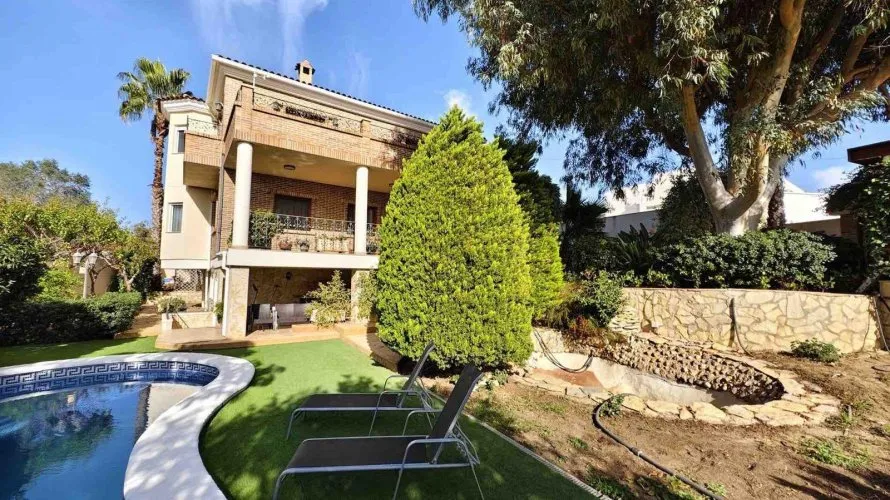 5 bedrooms villa for sale, Ciudad Quesada, Spain No. 109 № 2