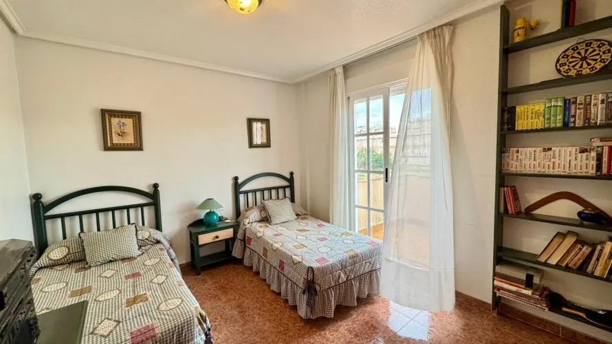 3 bedrooms apartment for sale, Torrevieja, Spain No. 1088 № 13