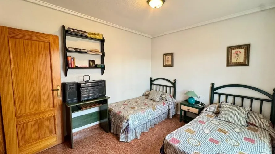 3 bedrooms apartment for sale, Torrevieja, Spain No. 1088 № 12