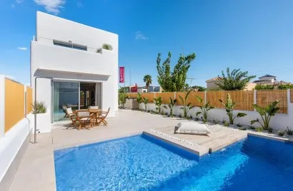 3 bedrooms villa for sale, Los Alcazares, Spain No. 865
