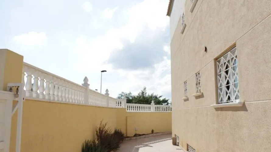 6 bedrooms apartment for sale, Torrevieja, Spain No. 884 № 26