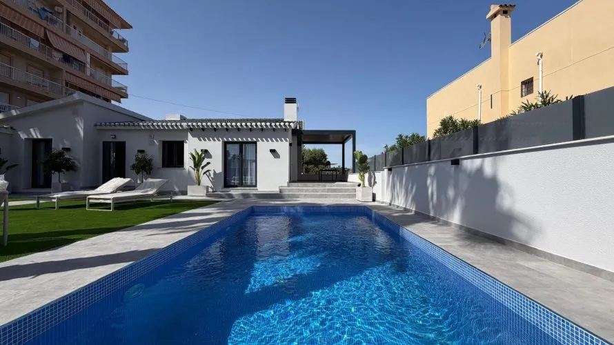 4 bedrooms villa for sale, Torrevieja, Spain No. 3132 № 9