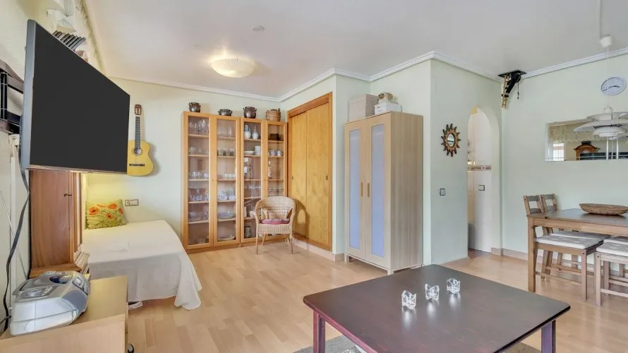 60m² apartment for sale, Torrevieja, Spain No. 3050 № 6
