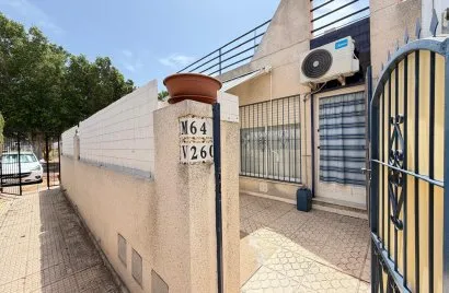 2 bedrooms house for sale, Torrevieja, Spain No. 3075