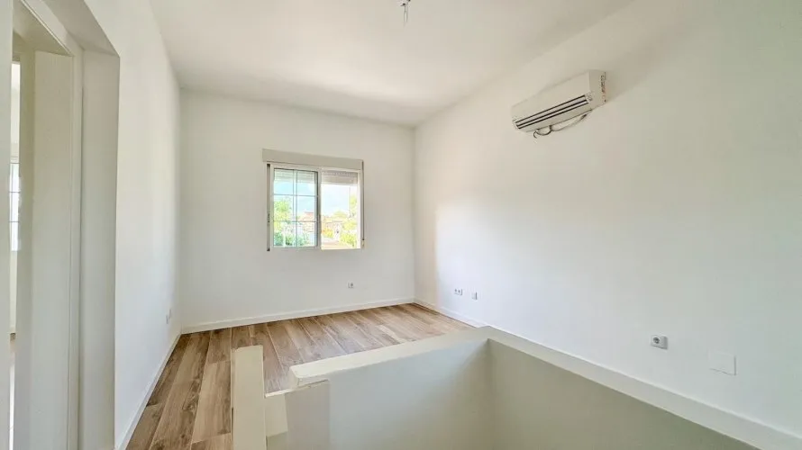 4 bedrooms house for sale, Torrevieja, Spain No. 3115 № 7