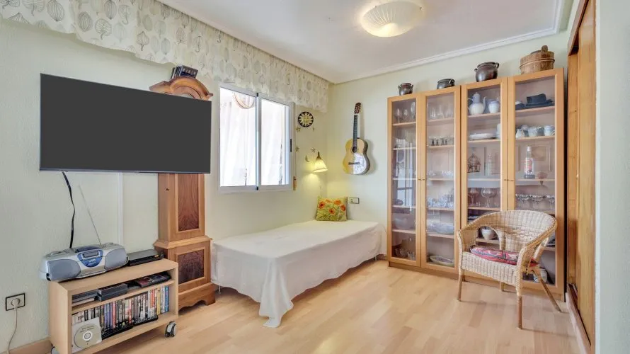 60m² apartment for sale, Torrevieja, Spain No. 3050 № 5