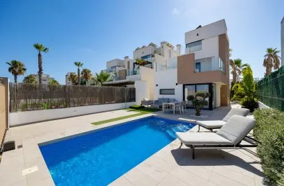 178m² villa for sale, Guardamar del Segura, Spain No. 3053