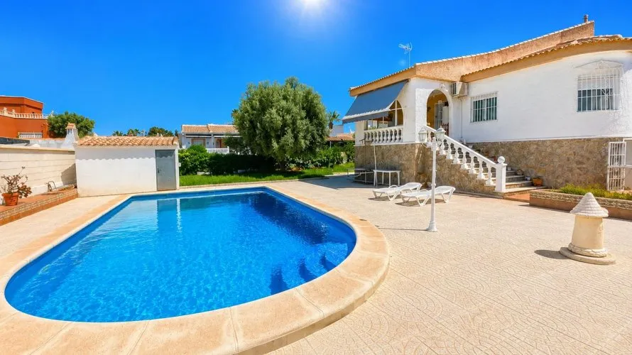 200m² villa for sale, Torrevieja, Spain No. 3088 № 8