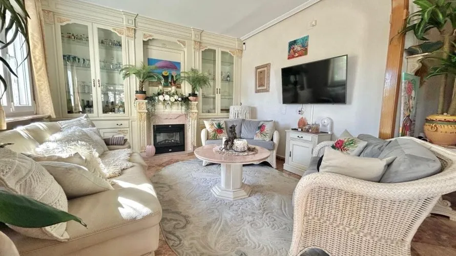 2 bedrooms villa for sale, Torrevieja, Spain No. 3157