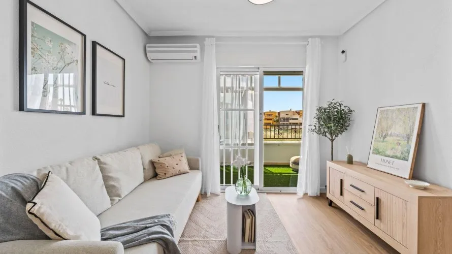 69m² apartment for sale, Torrevieja, Spain No. 3154 № 2