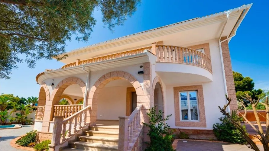 4 bedrooms villa for sale, Rojales, Spain No. 3165