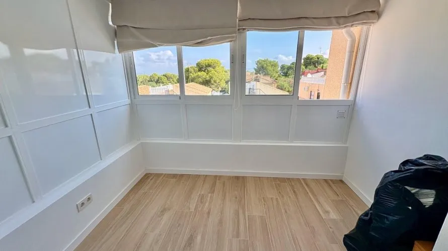 4 bedrooms house for sale, Torrevieja, Spain No. 3115 № 12