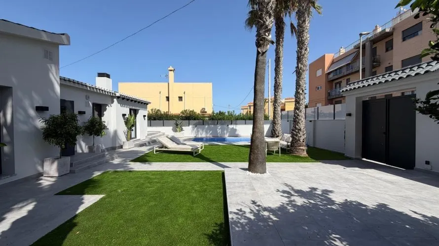 4 bedrooms villa for sale, Torrevieja, Spain No. 3132 № 4