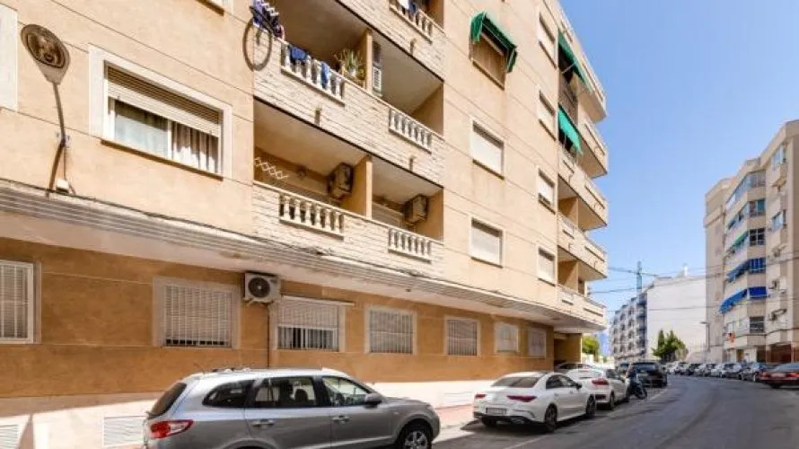 2 bedrooms apartment for sale, Torrevieja, Spain No. 3098 № 2