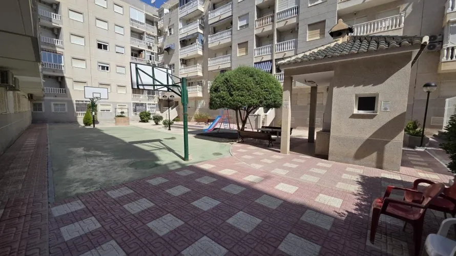 39m² apartment for sale, Torrevieja, Spain No. 3193 № 1