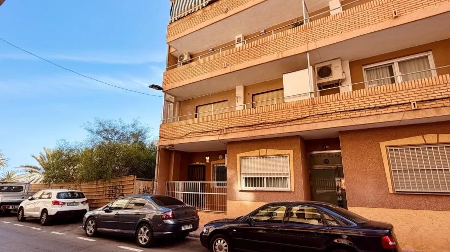 3 bedrooms apartment for sale, Torrevieja, Spain No. 3312 № 1