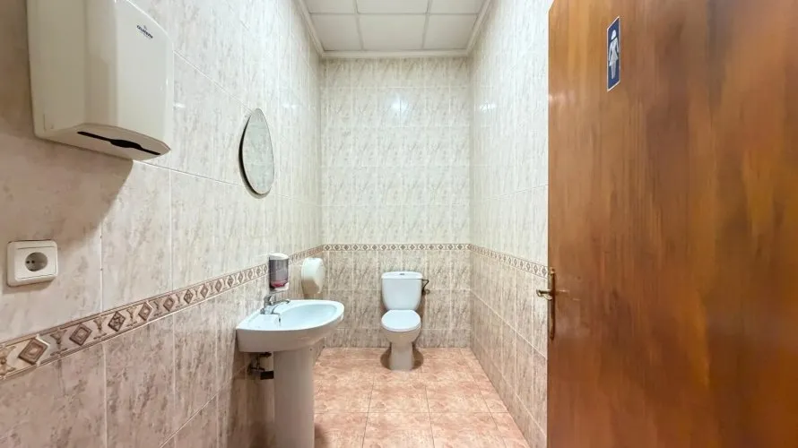 98m² commercial property for sale, Torrevieja, Spain No. 3342 № 5