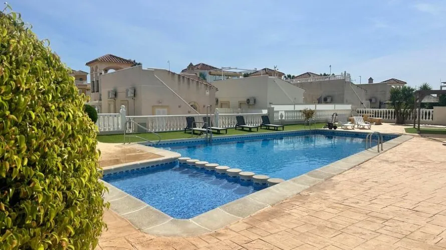 80m² villa for sale, Algorfa, Spain No. 3215 № 2