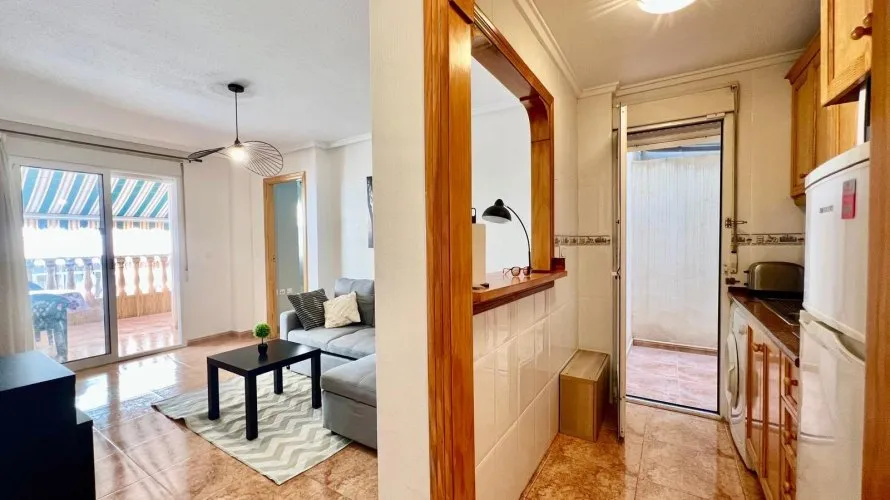 1 bedroom apartment for sale, Torrevieja, Spain No. 3354 № 2