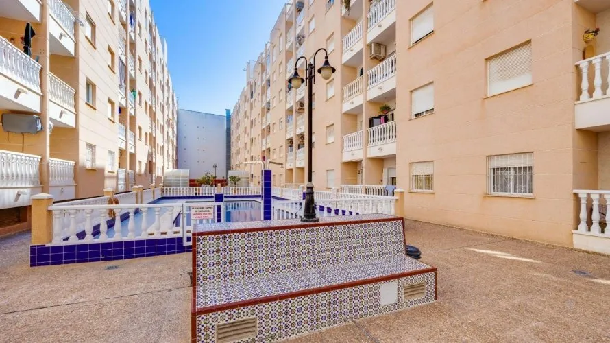 1 bedroom apartment for sale, Torrevieja, Spain No. 3207 № 8