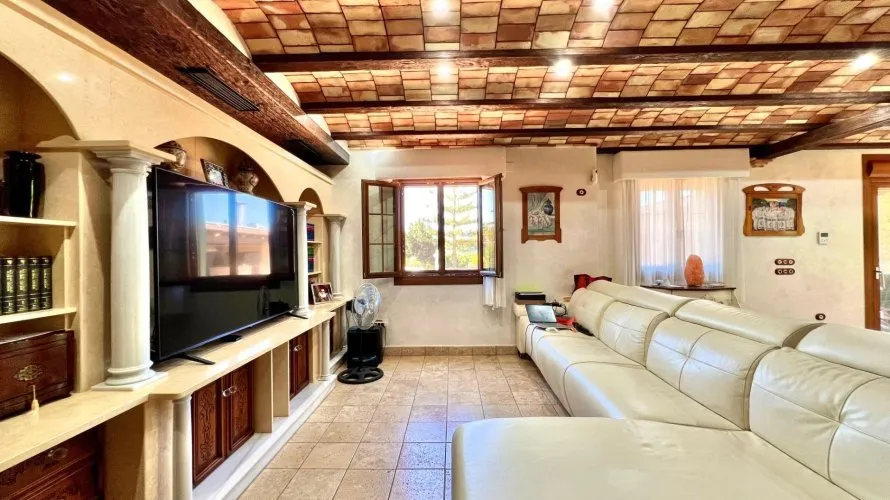 4 bedrooms villa for sale, Almoradi, Spain No. 3352