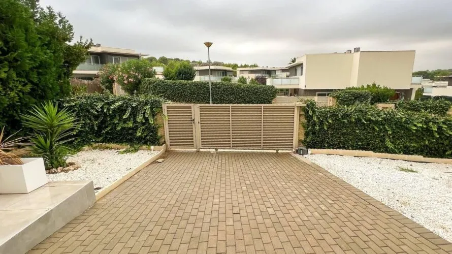 4 bedrooms apartment for sale, Chiva, Spain No. 3291 № 5