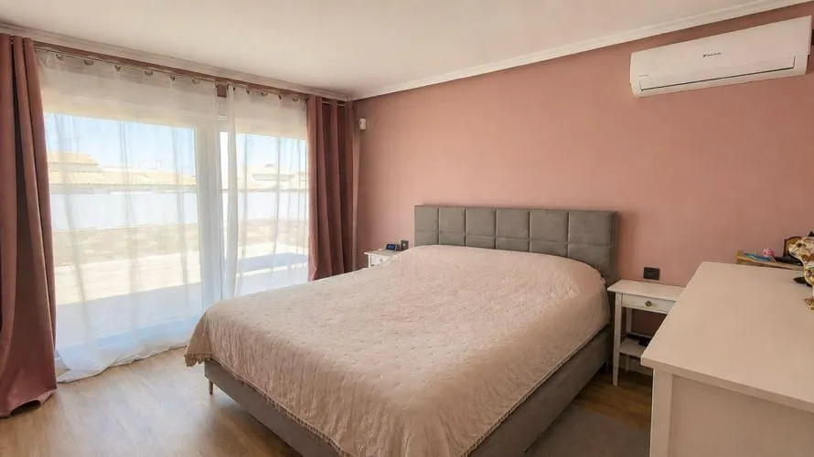 5 bedrooms house for sale, Los Balcones, Spain No. 3393 № 17