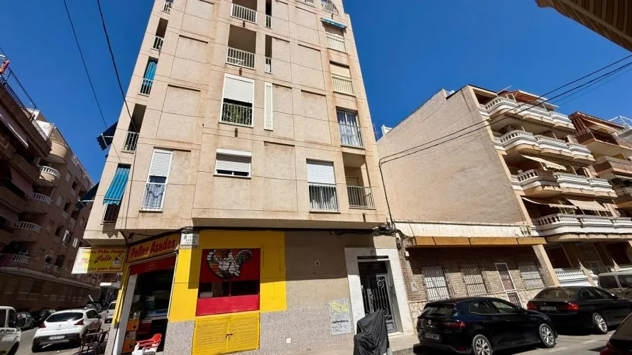 1 bedroom apartment for sale, Torrevieja, Spain No. 3274 № 1