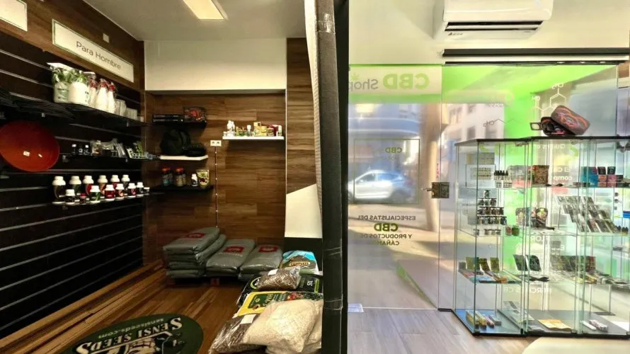 45m² commercial property for sale, Torrevieja, Spain No. 3435 № 4