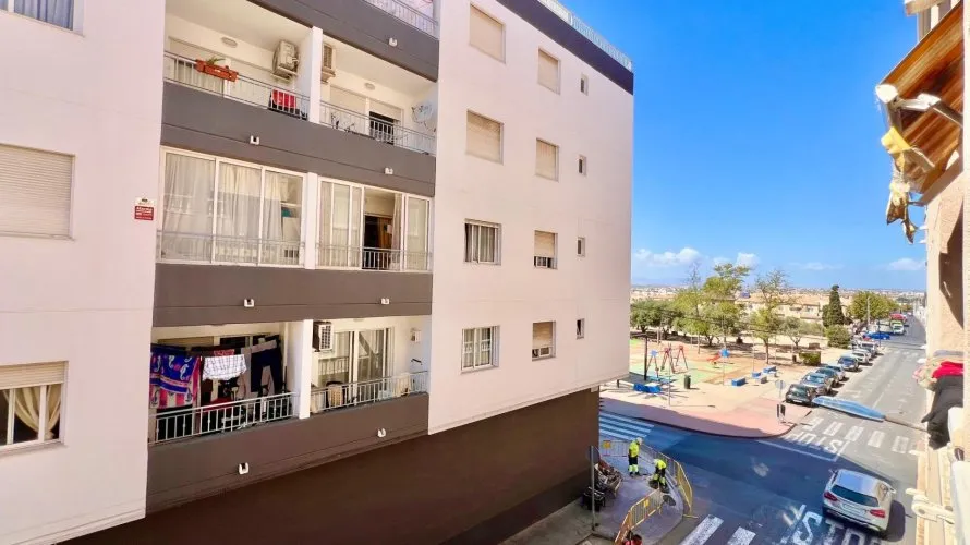 1 bedroom apartment for sale, Torrevieja, Spain No. 3335 № 15