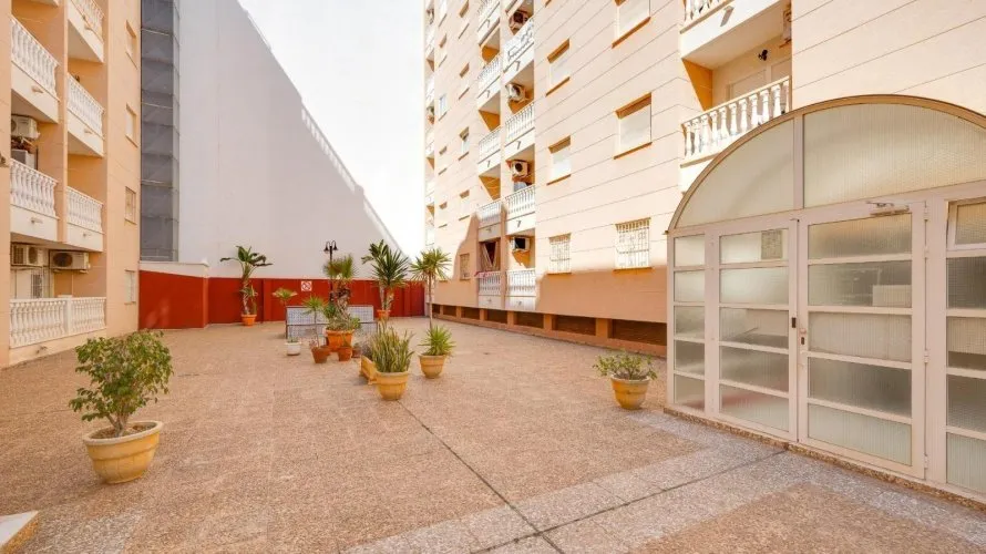 1 bedroom apartment for sale, Torrevieja, Spain No. 3207 № 7