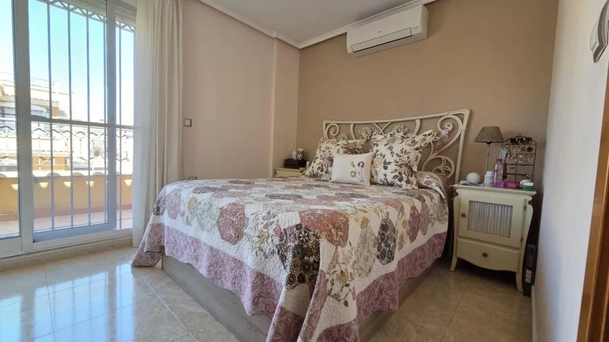 3 bedrooms house for sale, Torrevieja, Spain No. 3194 № 12