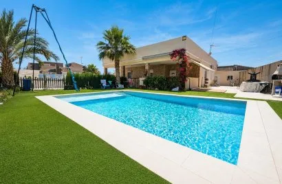 3 bedrooms apartment for sale, Torrevieja, Spain No. 3281