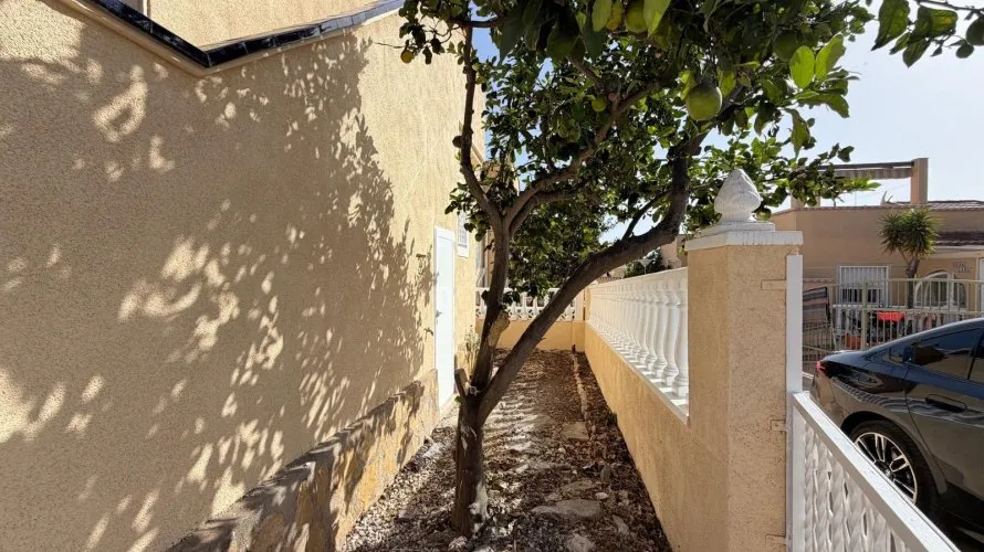2 bedrooms house for sale, Torrevieja, Spain No. 3210 № 27