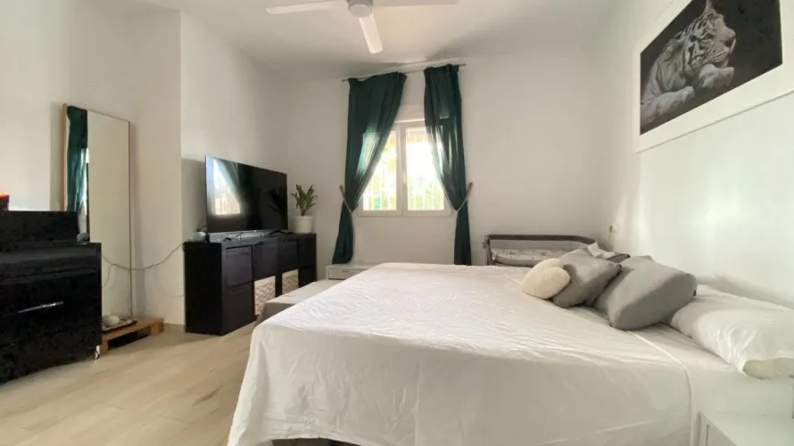 3 bedrooms apartment for sale, Torrevieja, Spain No. 3281 № 14