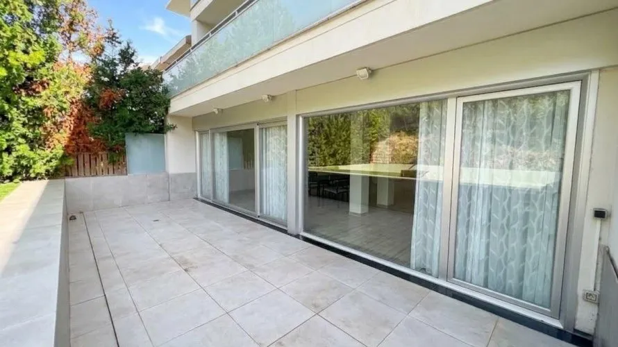 4 bedrooms apartment for sale, Chiva, Spain No. 3291